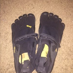 Toe shoes